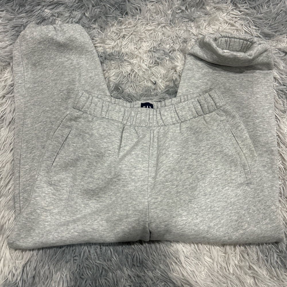 GAP Gray Women's Sweatpants